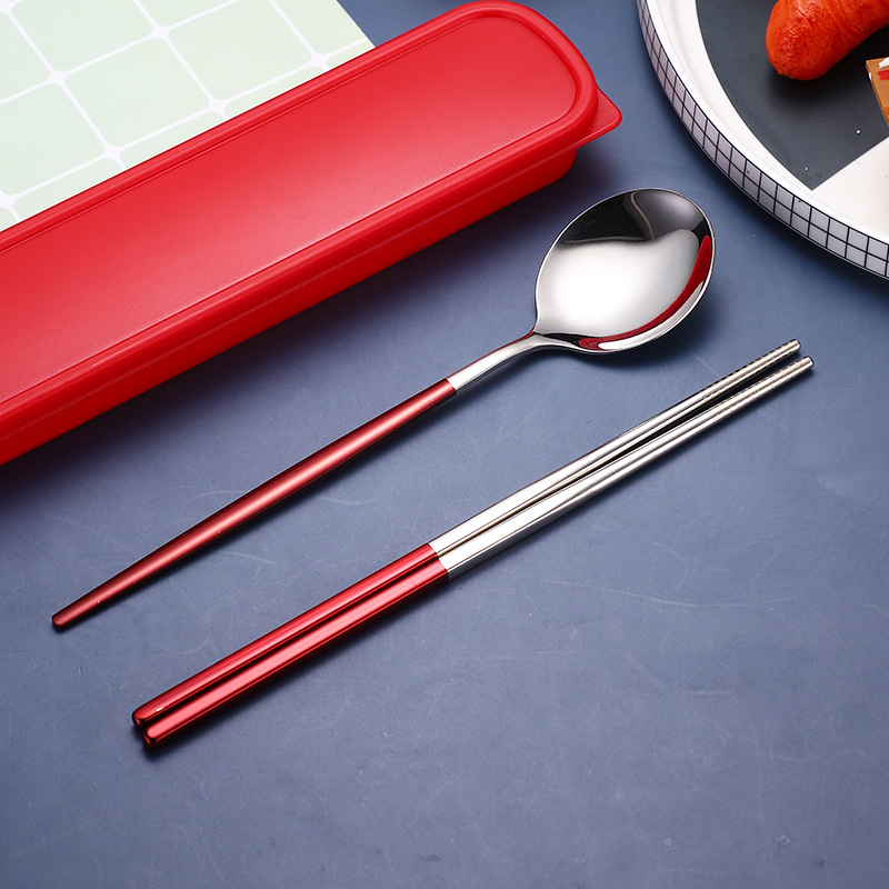 Nerezový jedálenský set (tri diely: lyžička, paličky, vidlička) — 410 nerezová oceľ, zrkadlové leštenie, prenosný