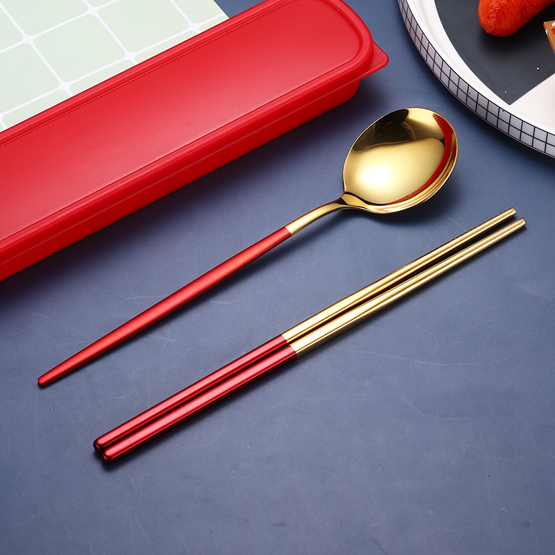 Nerezový jedálenský set (tri diely: lyžička, paličky, vidlička) — 410 nerezová oceľ, zrkadlové leštenie, prenosný