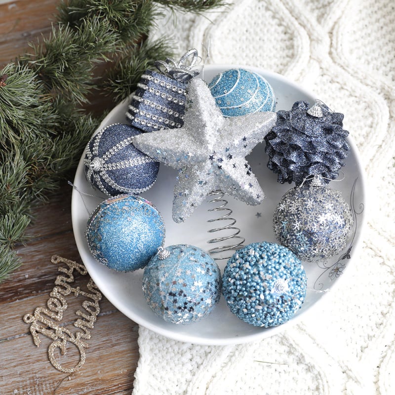 Penasta božićna kugla dekoracija, ručno izrađena, klasični stil, marka Soft blue ruoting