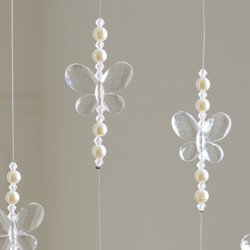 Sada 25 transparentných akrylových snehových vločiek, visiacich ozdôb pre vianočné a svadobné dekorácie, kvetinové aranžmány