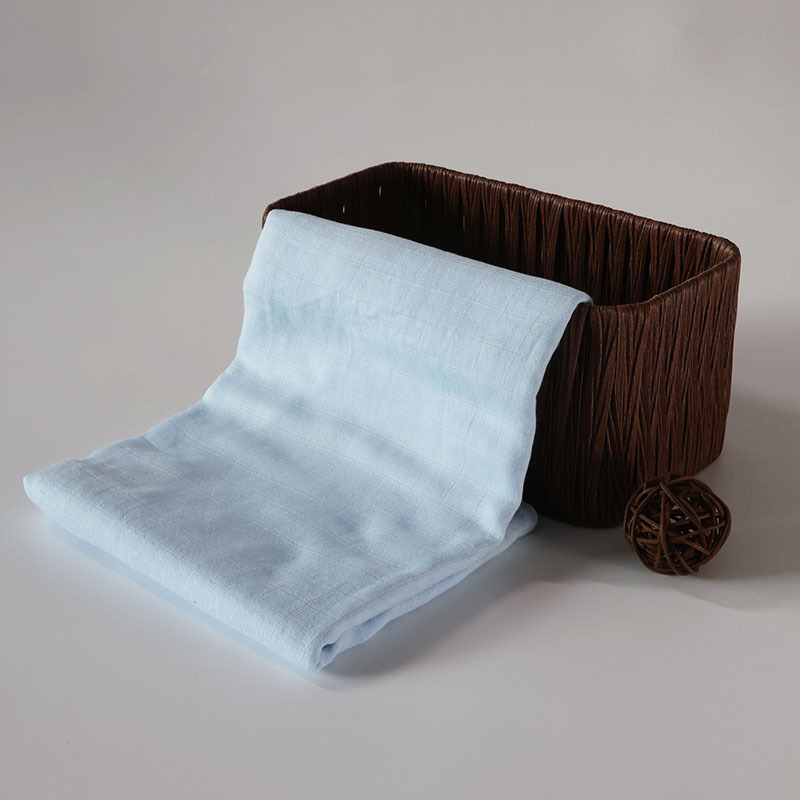Prozračna bebi swaddle deka od bambus vlakana, jednobojna, dvostruki sloj gaze, za bebe.