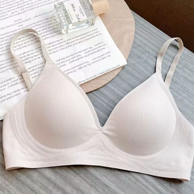 Японски стил подплатен безжичен памучен спортен сутиен, чашки тип триъгълник, без закопчаване