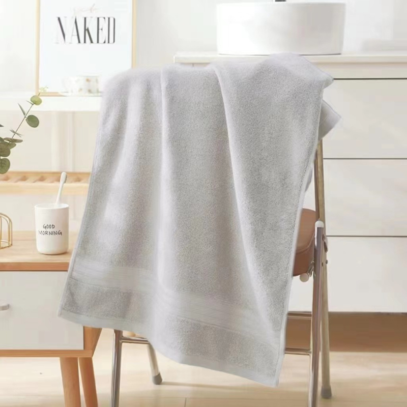 Uterák na kúpanie pre deti zo 100% bavlny, priadza 16, hladká tkanina, hmotnosť 200–300 g, možná úprava na mieru