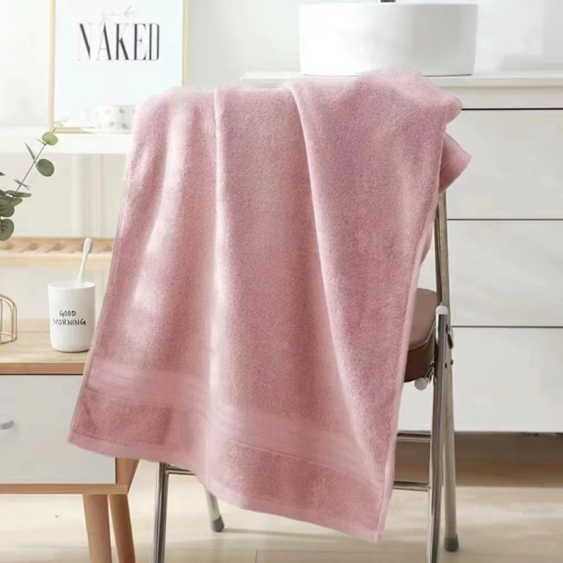 Uterák na kúpanie pre deti zo 100% bavlny, priadza 16, hladká tkanina, hmotnosť 200–300 g, možná úprava na mieru