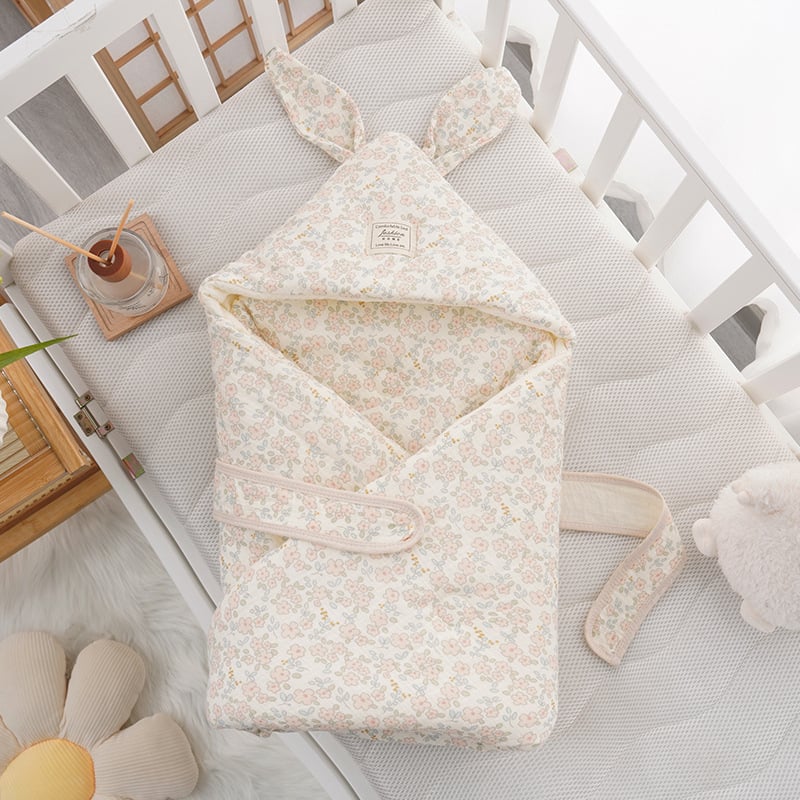 Бебешко одеяло за гушкане с големи заешки уши, новородено; за всички сезони; пълнеж: полиестерно влакно; плат: памук; тегло до 0,5 кг; за деца до 1 година; пролет и есен.