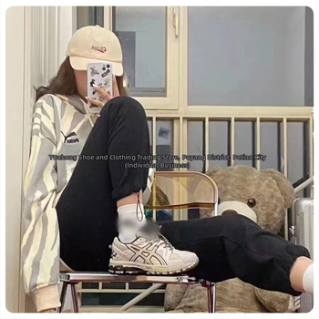 Unisex bežecká obuv na trail s tlmením nárazov pre vonkajšie použitie, šnurovanie, vrchný materiál: hovädzia koža + syntetická koža + textil, vnútorná časť: bavlna, okrúhla špička, nízky podpätok 1–3 cm