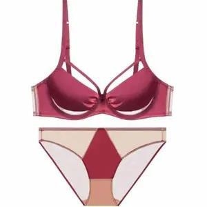 Бюстгальтер — нейлонова основна материя; чашка 3/4; тънка формована чашка; фиксирани двойни презрамки; функция: събиране