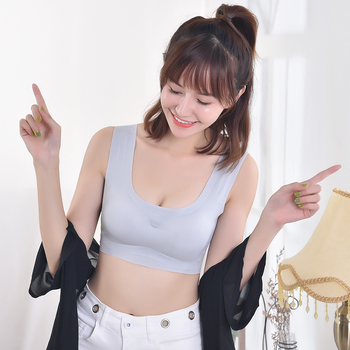 Szőrés nélküli, vezeték nélküli push-up sportmelltartó mellény-stílusban, formázott kosarakkal; külső anyag nylon 70–80%, bélés elasztán 25%, acélgyűrű nélkül