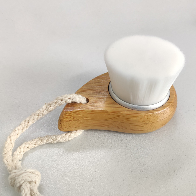 Ručná kefka na čistenie tváre s drevenou rúčkou, masážny typ, hlboké čistenie