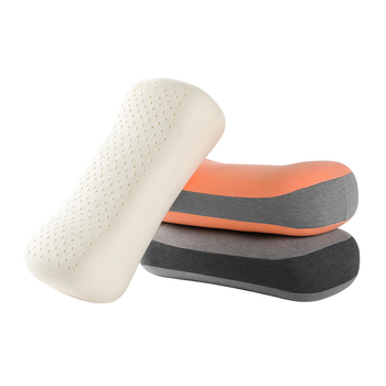 Prenosný vankúš z prírodného latexu na cestovanie, obsah latexu 80–90%, výška jadra 10–15 cm, jednostranný fleece materiál, dostupná personalizácia