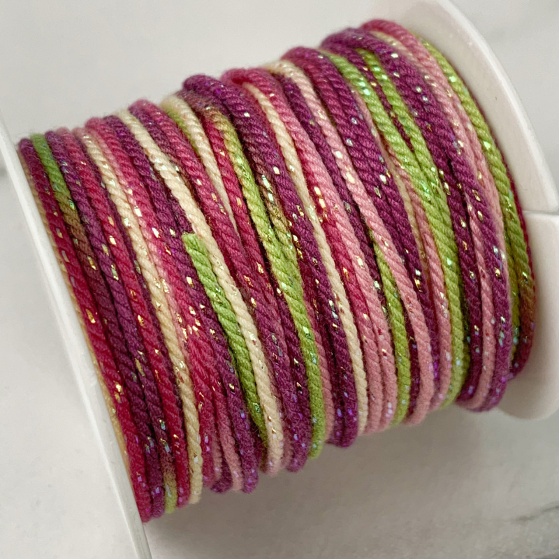 DIY doplnky: ručne tkané vlákno lano na náramky (jar 2025)