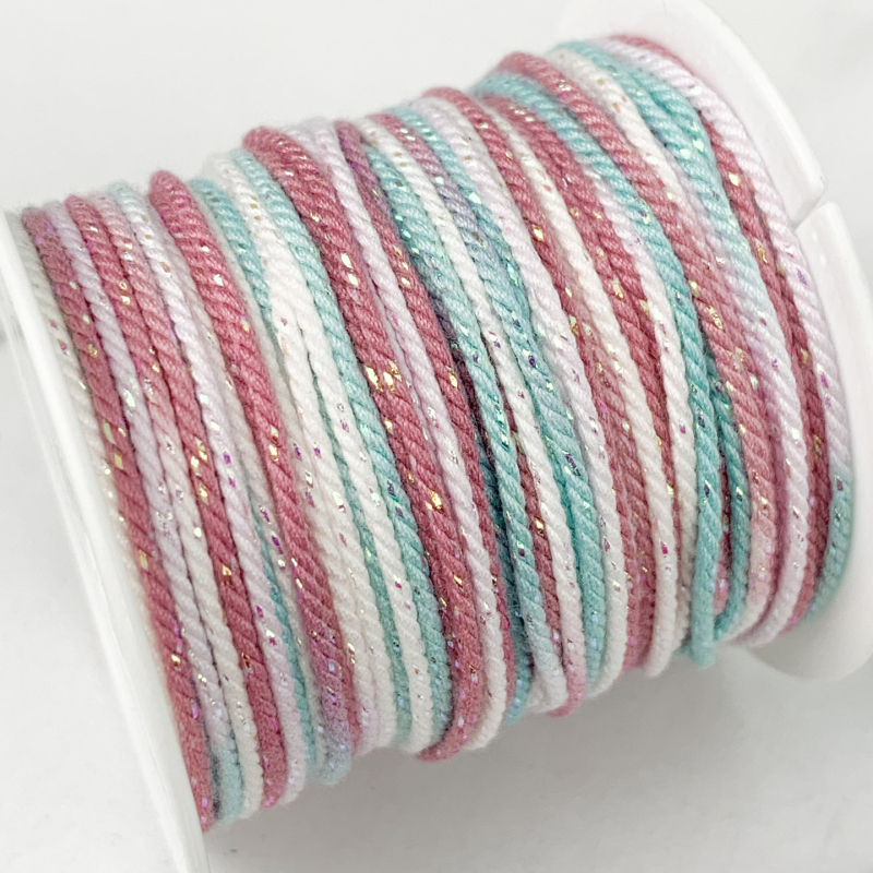 DIY doplnky: ručne tkané vlákno lano na náramky (jar 2025)