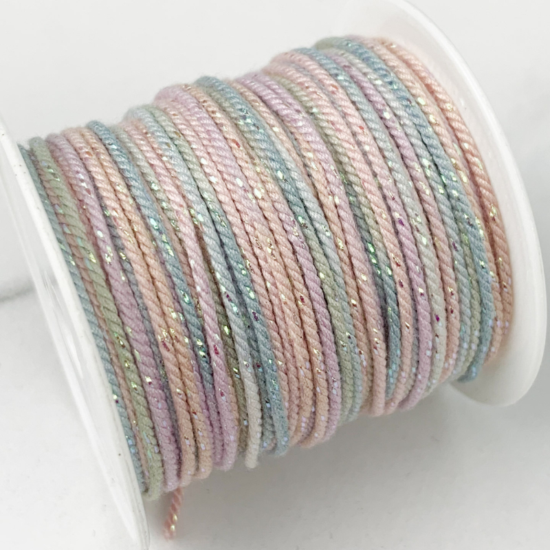 DIY doplnky: ručne tkané vlákno lano na náramky (jar 2025)