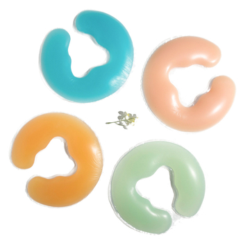 Vankúš na tvár s U-tvarom, umelý latex, výška pod 5 cm, obsah latexu pod 70%, značka LAKAKA