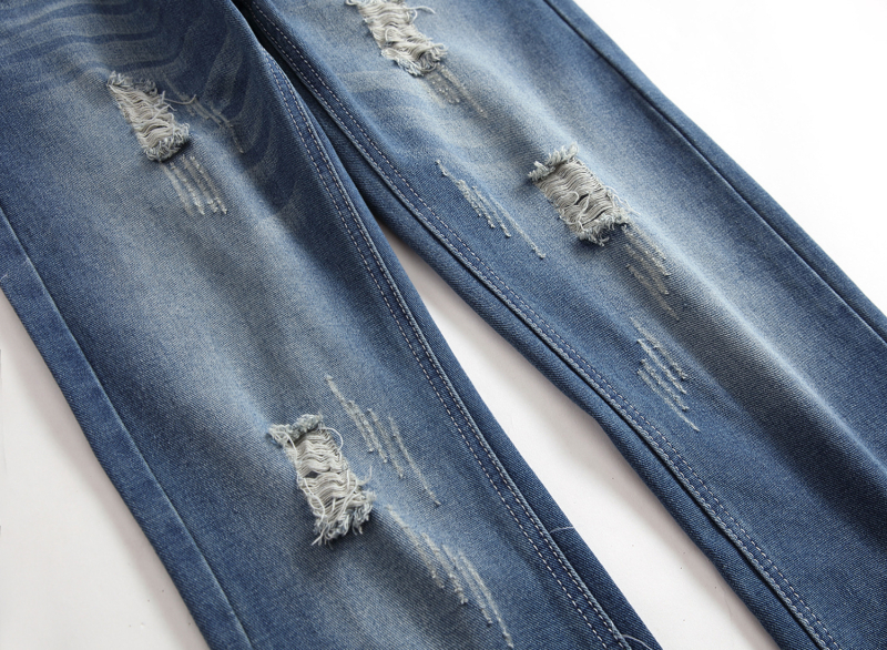 Slim-fit traperice s distressed i faded efektima, ravne nogavice, srednji pojas, zip