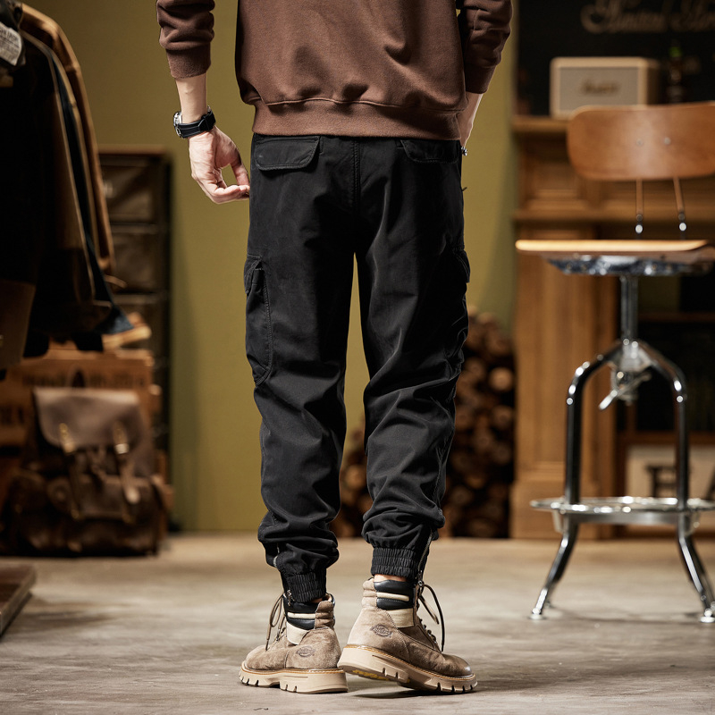 Radne casual hlače s fleece podstavom, opušten kroj, srednji pojas (Materijal: Pamuk; Debljina: Fleece; Kroj: Opušten; Pojas: Srednji; Sezona: Zima)