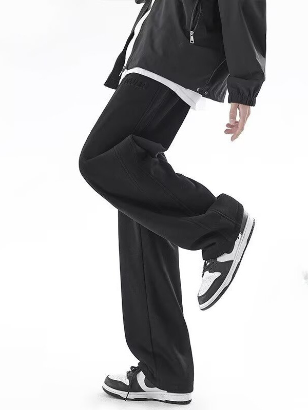 Pánske nohavice s rovnou nohavicou, flís vo vnútri, bavlnená zmes, stredne vysoký pás, šnúrka v páse, zimné