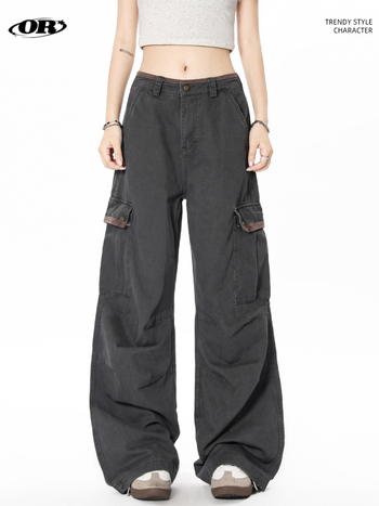 Pantaloni casual din bumbac, croială dreaptă, talie medie, cu multe buzunare, respirabili