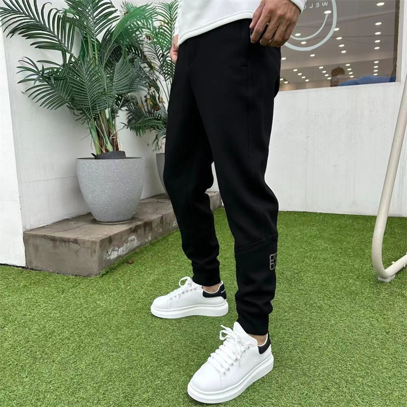Pantaloni sport casual pentru bărbați din bumbac, căptușeală fleece, model labirint carouri, talie medie, închidere cu șnur, croială lejeră