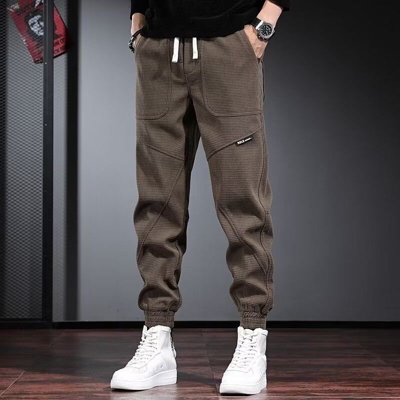 Muške hlače od korduroja s fleece podstavom, širokog kroja, prugasti uzorak, zima