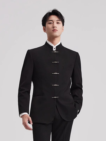 Tenký oblek v čínskej móde pre mladých mužov, stojací golier, rovný strih, predný zapínanie s tromi gombíkmi, polyesterová látka, podšívka polyester, ľahký obchodný štýl