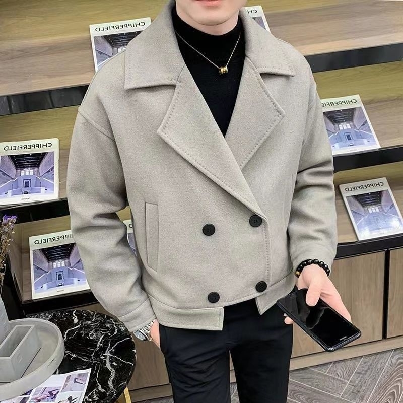 Pánske krátke sako britského štýlu, golier typu saka, zapínanie na jedno gombíka, podšívka 95%+