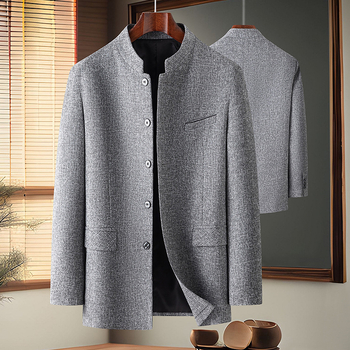 Pánske casual oblek so stojacim golierom, kockovaný vzor, jednoredové tri gombíky, rovný strih, polyestrová zmes, dlhé rukávy, jarno-jesenná sezóna