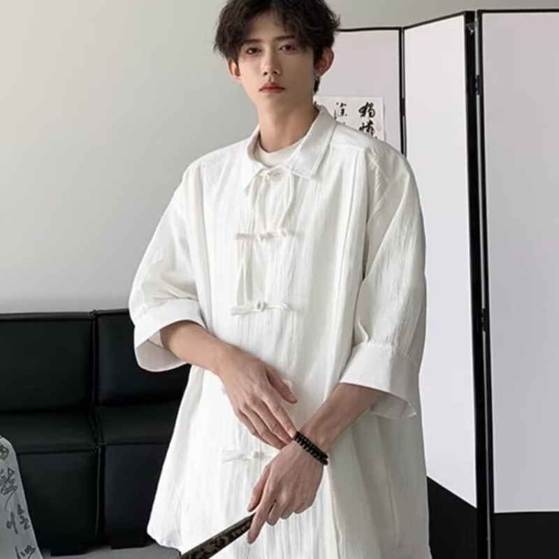 Pánska košeľa v Tang štýle, krátke rukávy, golier turn-down, voľný strih, látka 85% polyesterová zmes, jar–jeseň
