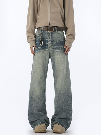 Džíny – stredný pás, rovné nohavice s mikro flare, oprané denim, 70.9% bavlna, 18.4% regenerované vlákna, 10.7% polyester, viac vreciek