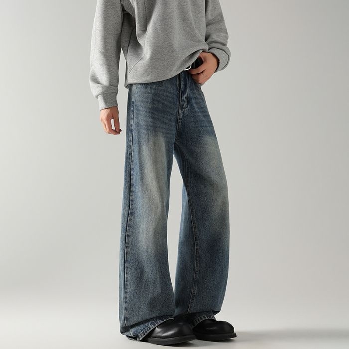 Džíny – stredný pás, rovné nohavice s mikro flare, oprané denim, 70.9% bavlna, 18.4% regenerované vlákna, 10.7% polyester, viac vreciek