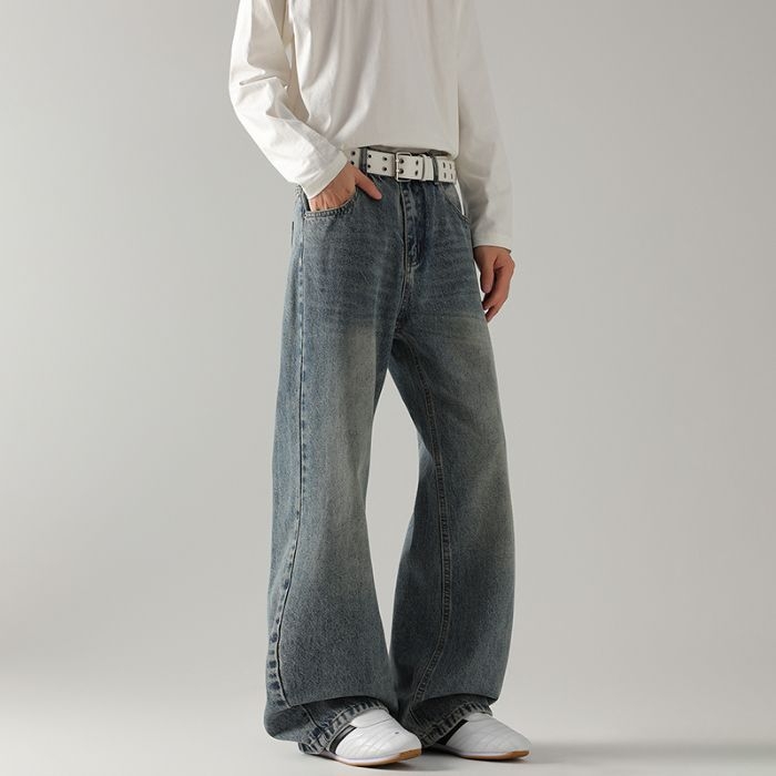 Džíny – stredný pás, rovné nohavice s mikro flare, oprané denim, 70.9% bavlna, 18.4% regenerované vlákna, 10.7% polyester, viac vreciek