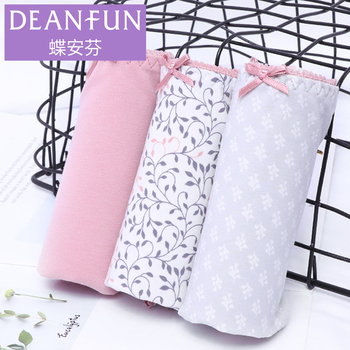 3 броя дамски памучни бикини с флорална дантела, висока талия, дишащи