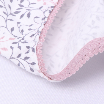 3 броя дамски памучни бикини с флорална дантела, висока талия, дишащи