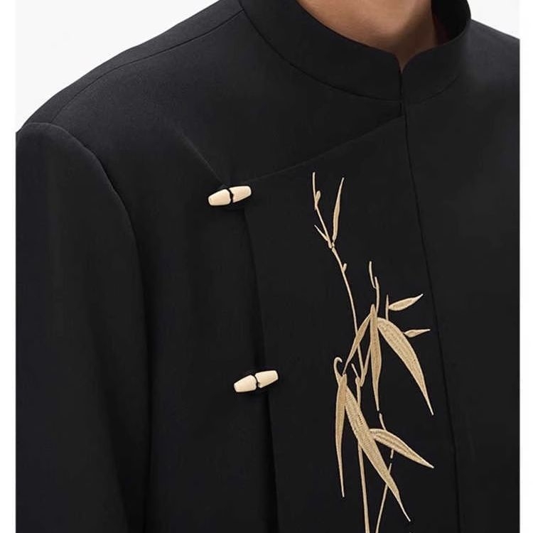 Férfi Zhongshan öltöny kínai stílusban, álló gallér, elöl három gomb, karcsú szabás, poliészter rostok keveréke