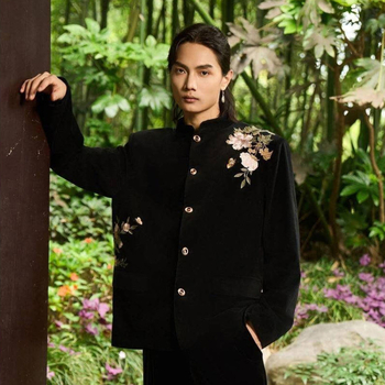 Pánske casual sako v čínsskom štýle s kvetinovou výšivkou a stojacim golierom, bavlneno-polyesterový materiál, jednofarebné zapínanie, Hongkong štýl