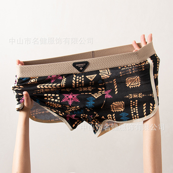 Мъжки боксерки от чист памук, винтидж етно стил, дишащ комфорт; Основен плат: памук 90–95%; Узор: камуфлаж, плодове, счупени цветя; Средна талия; Плетена тъкан