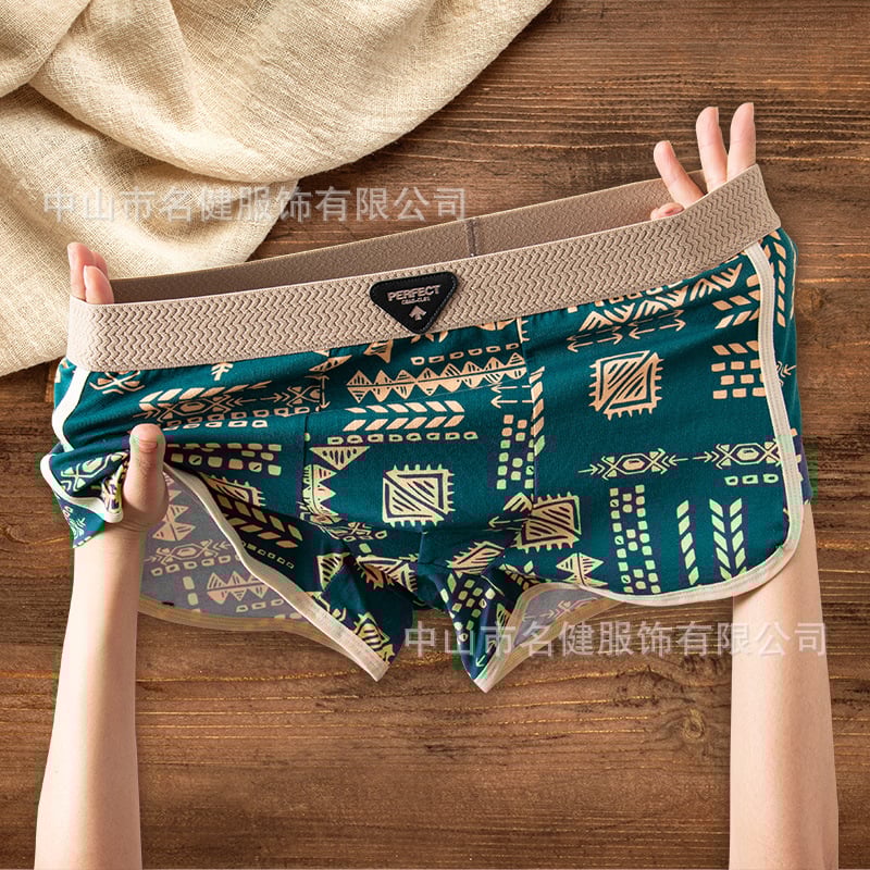 Мъжки боксерки от чист памук, винтидж етно стил, дишащ комфорт; Основен плат: памук 90–95%; Узор: камуфлаж, плодове, счупени цветя; Средна талия; Плетена тъкан