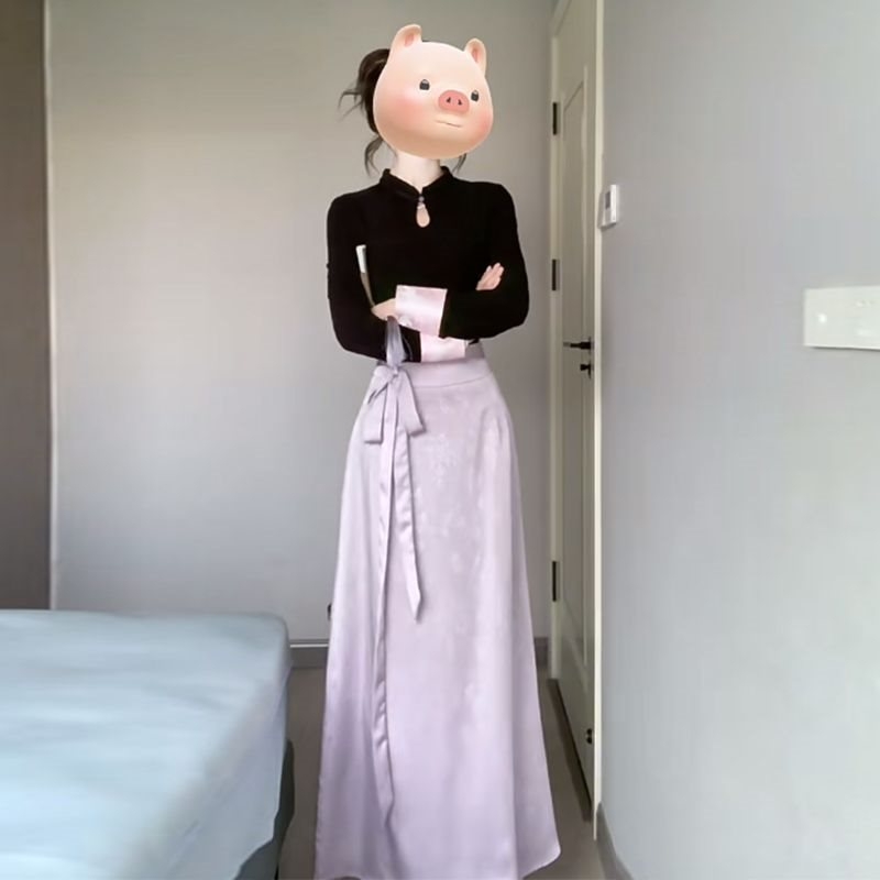 Dvojdielny set z chenille s 90-95% Spandex: top s dlhými rukávmi a dierovanými gombíkmi + polovičná sukňa s vyvýšeným kvetinovým motívom (jeseň-zima)