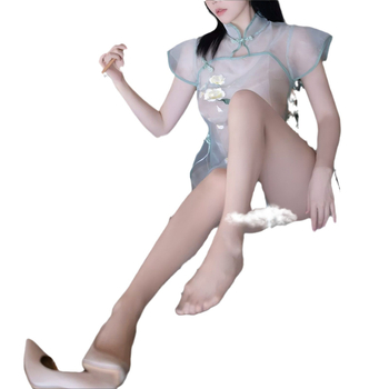 Seksi set donjeg rublja inspiriran čipao/cheongsamom s izšivanjem, prorezom i prozirnom mrežom od poliesteru