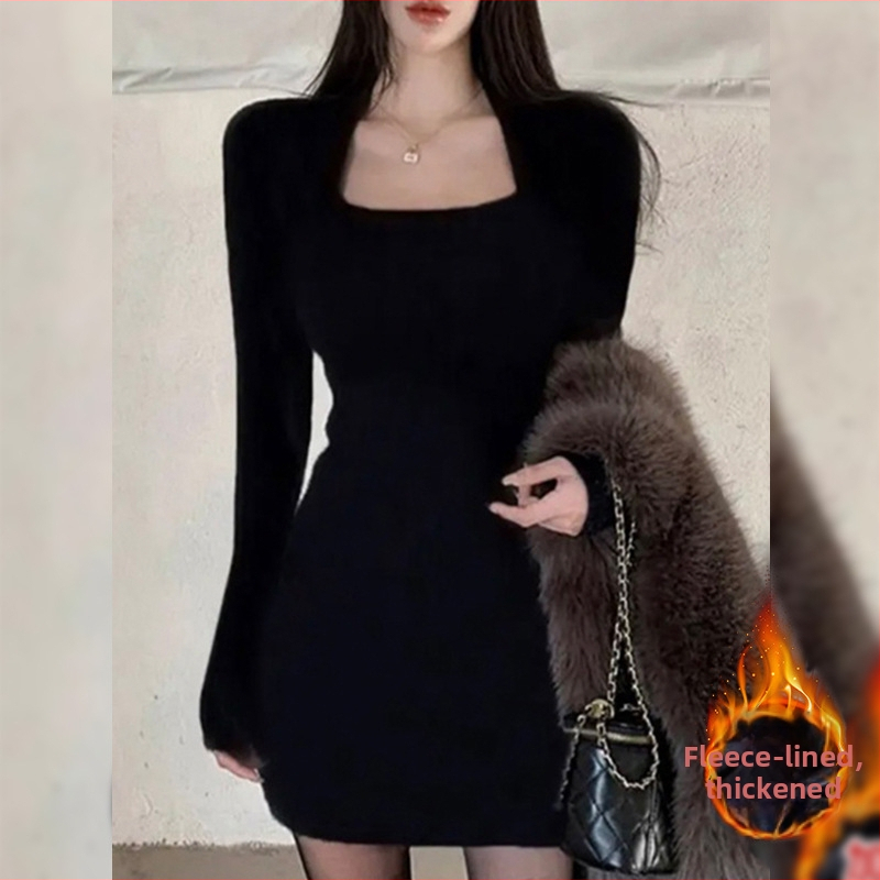 Pletené šaty s priliehavým strihom, štvorcový výstrih, krátky lem, dlhé rukávy, vysoký pás