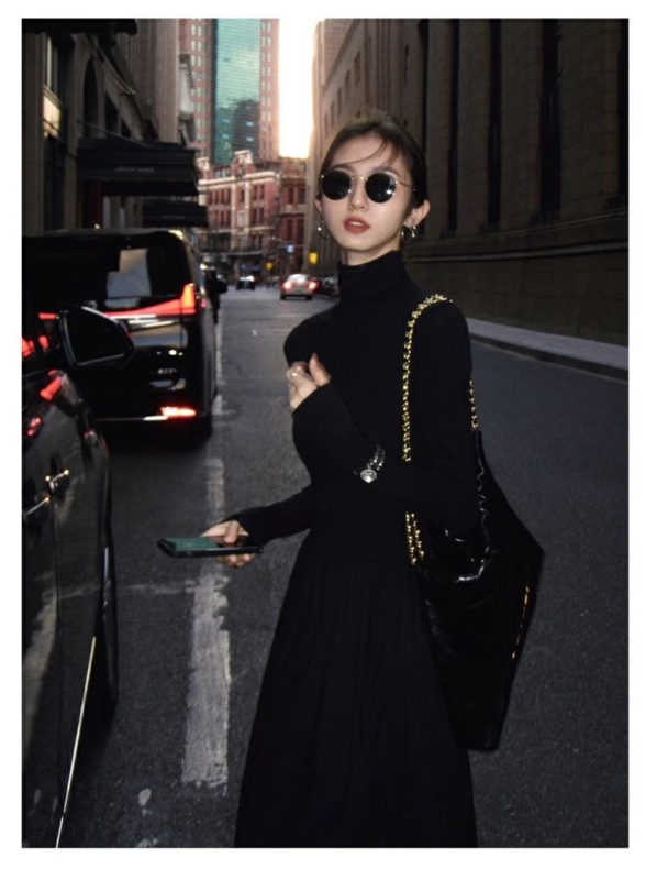 Pletené šaty s dlhými rukávmi, okrúhly výstrih, strih do tvaru A, zmes bavlny a polyesteru, zimná kolekcia