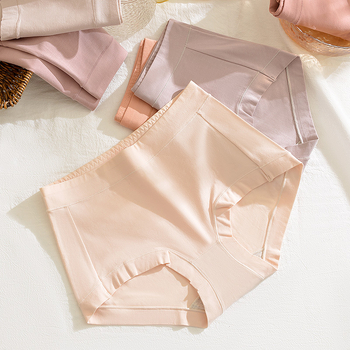 Дамски бикини с висока талия — дишащи, контрол на корема, антибактериално; памук 60s; основен плат 90–95% памук; подплата 100% памук