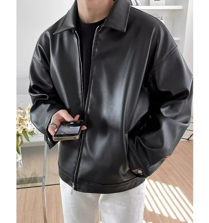 Muška PU kožna jakna, streetwear stil, zatvara se zipom, rever ovratnik, opušten kroj, bočne džepove