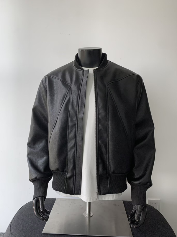 PU kožna jakna za motocikle, dekonstruirani vintage stil, napuknuta koža, bez ovratnika, zatvarač, poliester podsiva, prilagodljiv kroj