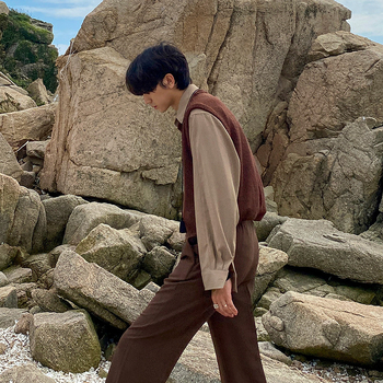 Pánska pletená vesta, jednofarebná, voľný strih, hrubé pletenie, 66-70% vlna, jeseň