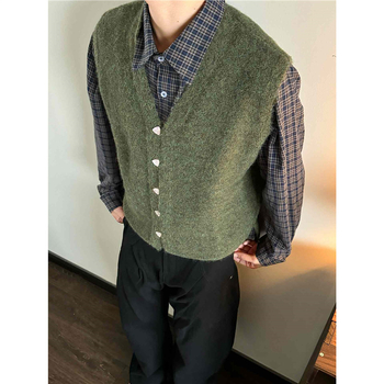 Bezrukávový kardigan s výstrihom do V, jednoradové zapínanie na gombíky, vlnená zmes 81–85%, voľný strih pre jar a jeseň