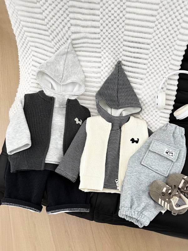 Detská pletená vesta v kórejskom štýle, 50% akryl, pre vek 1–3 roky, zapínanie na zips.