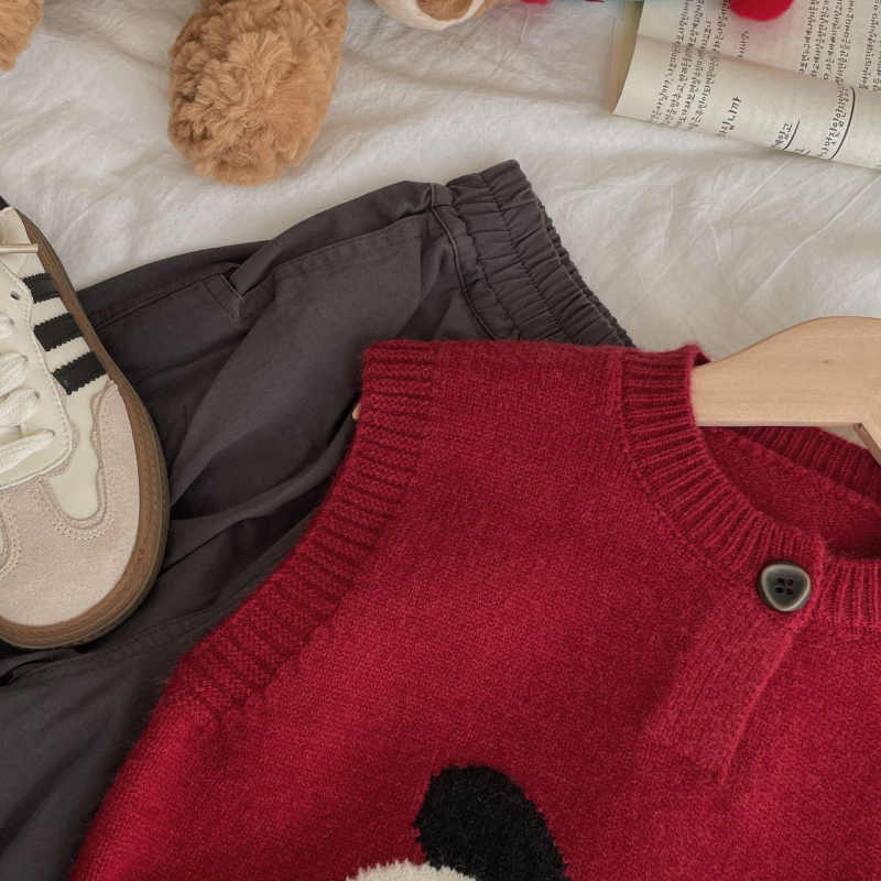 Detská panda pletená vesta s okrúhym výstrihom, zapínanie na jedno tlačidlo, bez rukávov, karikatúrny vzor, jar–jeseň