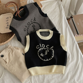 Detská pletená vesta s cartoon jacquard vzorom, okrúhly výstrih, bez rukávov, 55% akryl, pre vek 3–8 rokov