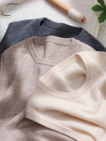 Detská bezruká pletená vesta z 100% vlny, okrúhly golier, cez hlavu, unisex